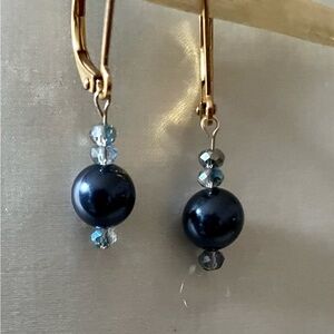 14K gold filled, grey/blue Pearl earrings.